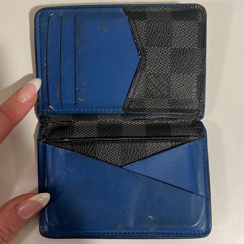 Louis Vuitton men’s wallet - Picture 2 of 4